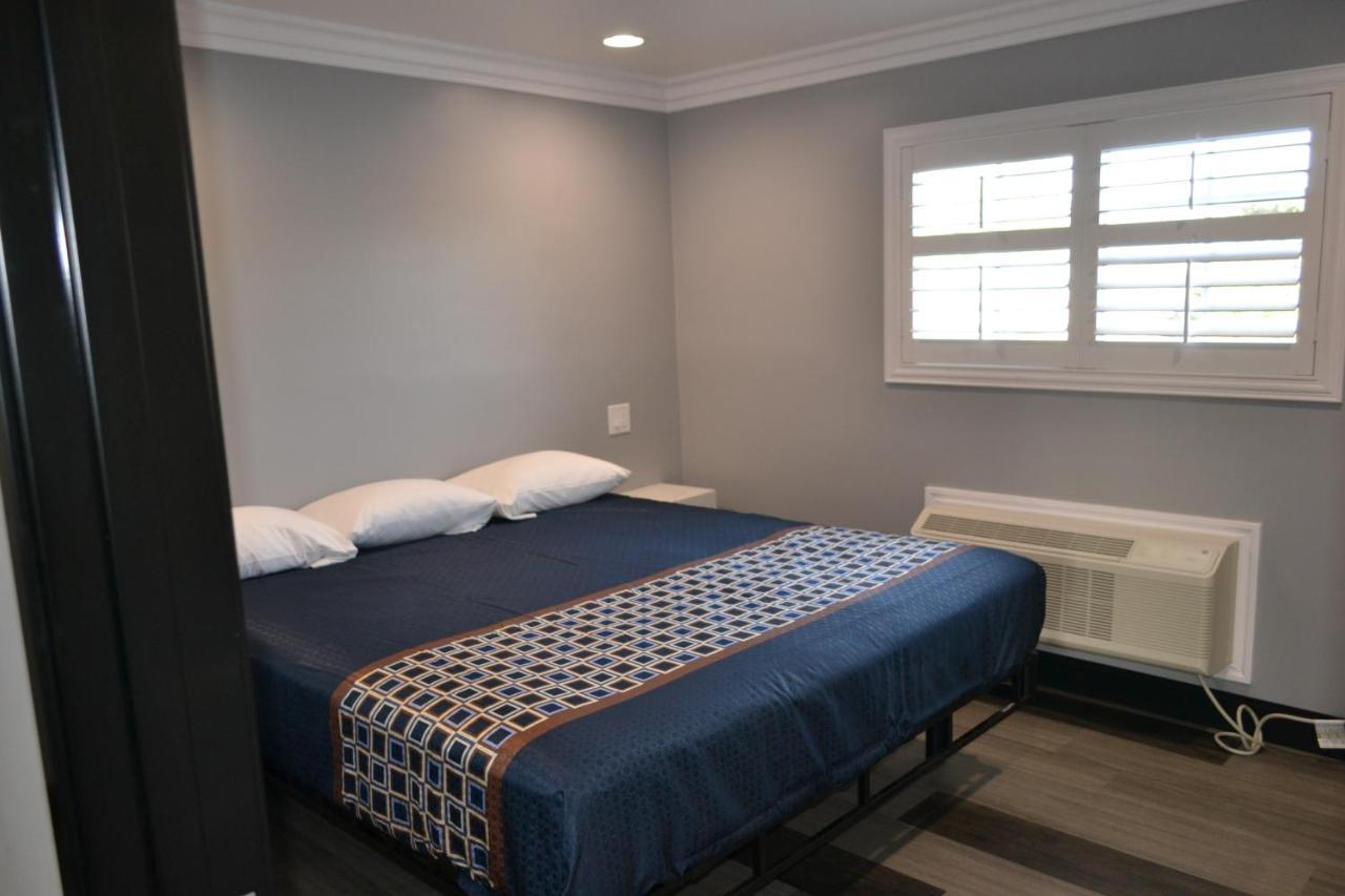 Bell Gardens Inn Los Angeles - เบลการ์เดนส์ ภายนอก รูปภาพ