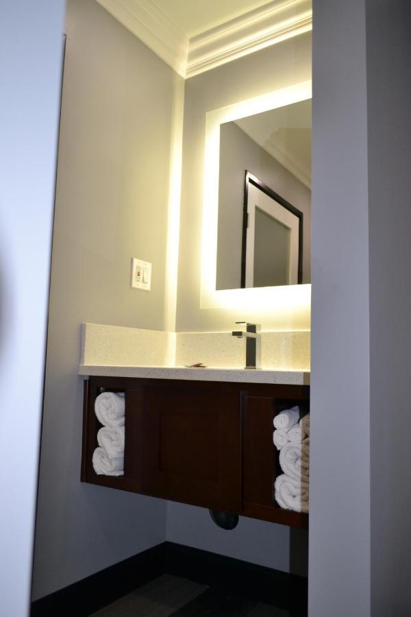 Bell Gardens Inn Los Angeles - เบลการ์เดนส์ ภายนอก รูปภาพ